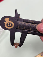 Load image into Gallery viewer, Buffalo Screw