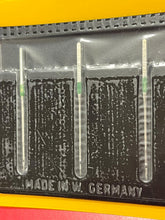 Load image into Gallery viewer, SINGER Overlock Needles - Size 70/10
