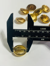 Load image into Gallery viewer, Cross-hatch pattern Button
