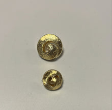 Load image into Gallery viewer, Swirl Buttons
