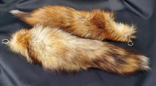 Load image into Gallery viewer, Fox Fur tail with key chain
