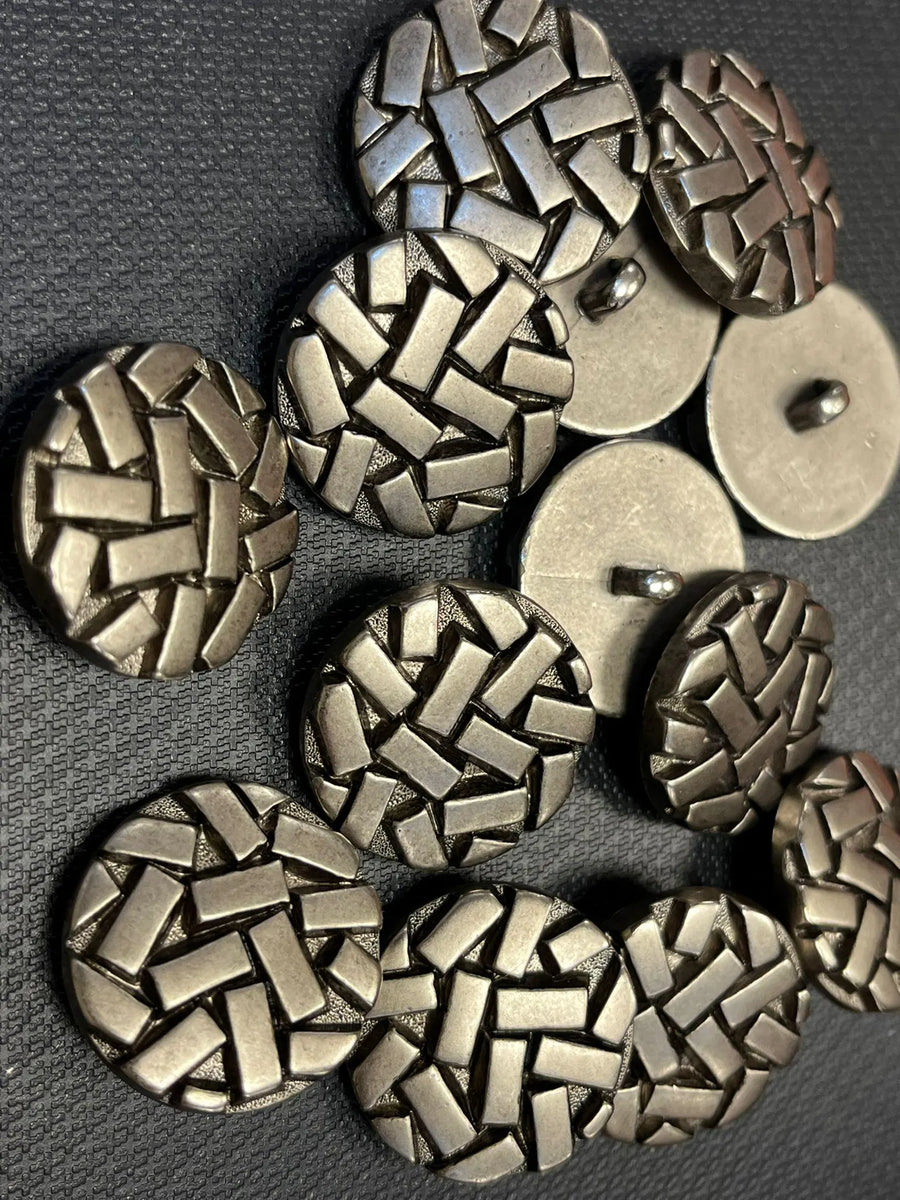 Textured 3D silver button vintage button – Neverens Sewing Supply