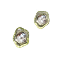 Load image into Gallery viewer, Abalone Button w/stone
