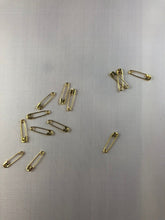 Load image into Gallery viewer, Newey Yellow Brass Safety Pins (Size 000)
