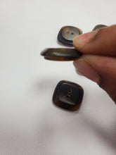 Load image into Gallery viewer, Squircle-shaped Horn buttons
