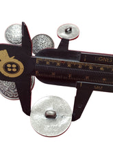Load image into Gallery viewer, Celtic flowers metal shank buttons
