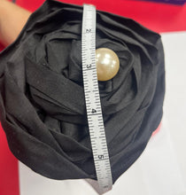 Load image into Gallery viewer, Satin rose decorated headband
