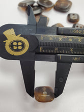Load image into Gallery viewer, Squircle-shaped Horn buttons
