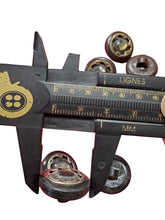 Load image into Gallery viewer, Vintage lucite buttons
